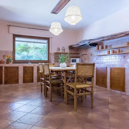 Bellavista Con Piscina Privata, Vista Mare Vicino A 公寓