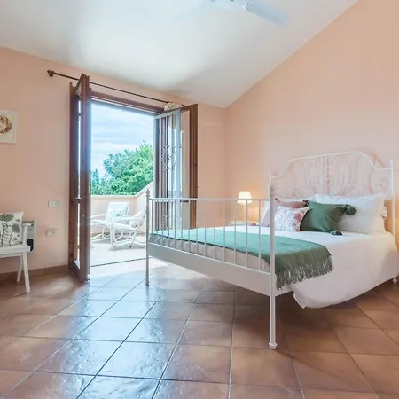 Bellavista Con Piscina Privata, Vista Mare Vicino A Lägenhet Villasimius